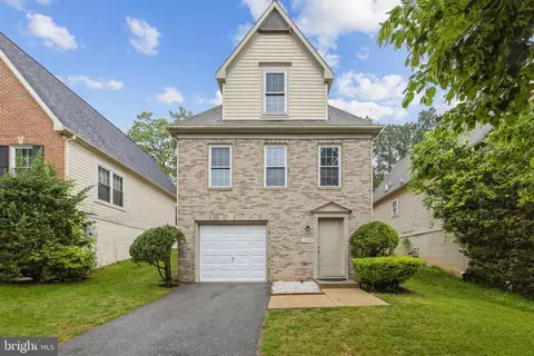 11704 Scarlet Leaf Cir, Germantown, MD 20876