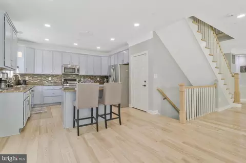 Entry Way - 10308 Lorain Ave, Silver Spring, MD 20901 photo 3 of 7