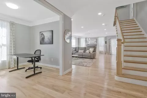 Entry Way - 10308 Lorain Ave, Silver Spring, MD 20901 photo 1 of 7