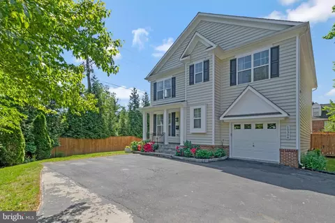 Exterior - 10308 Lorain Ave, Silver Spring, MD 20901 photo 3 of 11