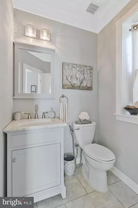 Bath - 10308 Lorain Ave, Silver Spring, MD 20901 photo 8 of 10