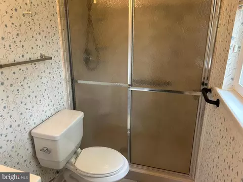 Bath - 1506 Milestone Dr, Silver Spring, MD 20904 photo 1 of 6