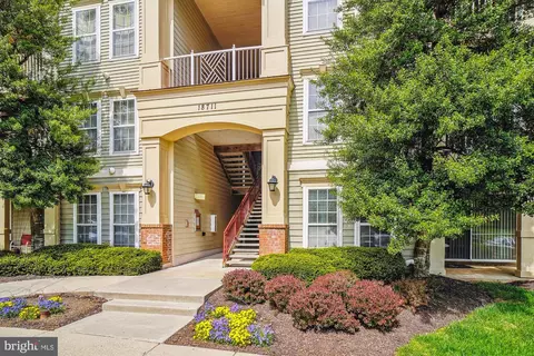 18711 Sparkling Water Dr #10-C, Germantown, MD 20874
