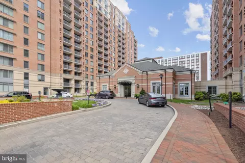 11710 Old Georgetown Rd #1107, Rockville, MD 20852