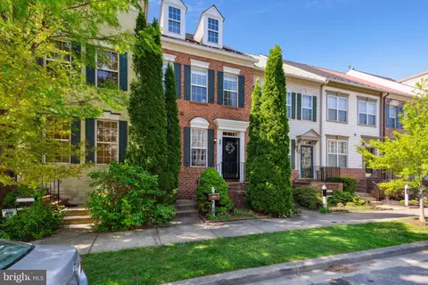 28 Golden Ash Way, Gaithersburg, MD 20878