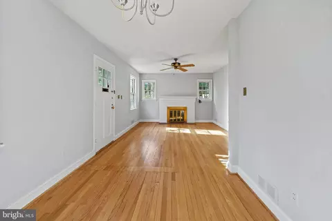 Entry Way - 10210 Procter St, Silver Spring, MD 20901 photo 1 of 3