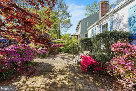 Exterior - 10210 Procter St, Silver Spring, MD 20901 photo 2 of 9