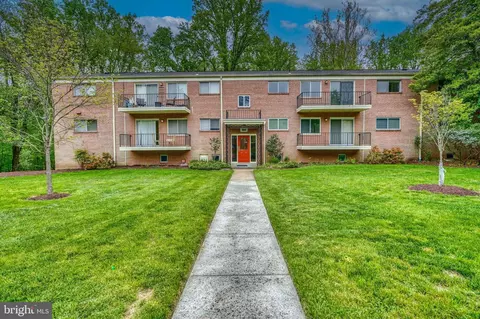 10661 Weymouth St #204, Bethesda, MD 20814