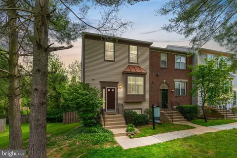 Exterior - 18009 Sunset River Ct, Olney, MD 20832 photo 7 of 8