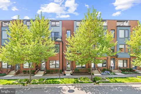 16324 Decker, Derwood, MD 20855