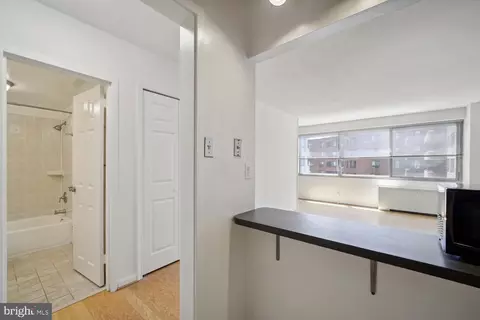5500 Friendship Blvd #1520N, Chevy Chase, MD 20815