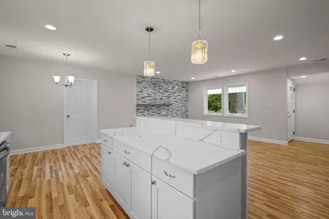 Kitchen - 8407 Tahona Dr, Silver Spring, MD 20903 photo 11 of 11