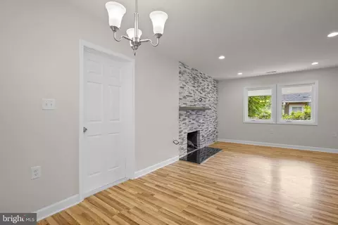 Living - 8407 Tahona Dr, Silver Spring, MD 20903 photo 2 of 4