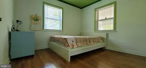 Bedroom - 1616 Gridley Ln, Silver Spring, MD 20902 photo 3 of 5