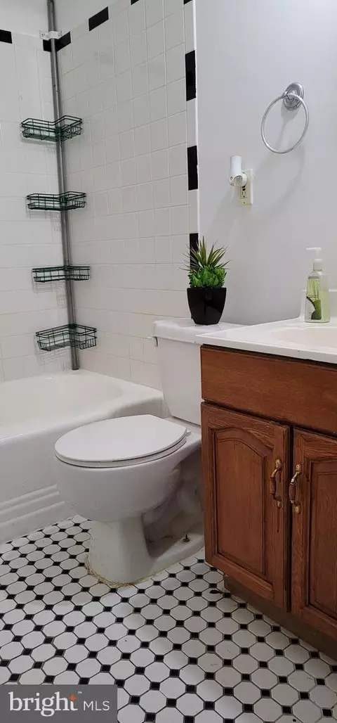 Bath - 1616 Gridley Ln, Silver Spring, MD 20902 photo 1 of 1