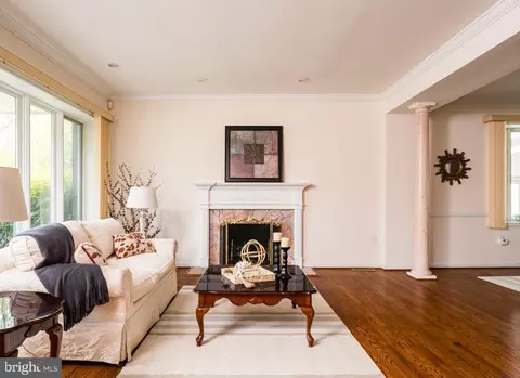 Living - 1520 Vivian Pl, Silver Spring, MD 20902 photo 3 of 12