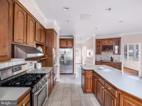 Kitchen - 1520 Vivian Pl, Silver Spring, MD 20902 photo 3 of 5