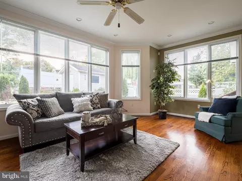Living - 1520 Vivian Pl, Silver Spring, MD 20902 photo 7 of 12
