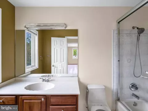 Bath - 1520 Vivian Pl, Silver Spring, MD 20902 photo 5 of 7