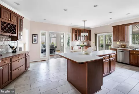 Kitchen - 1520 Vivian Pl, Silver Spring, MD 20902 photo 4 of 5