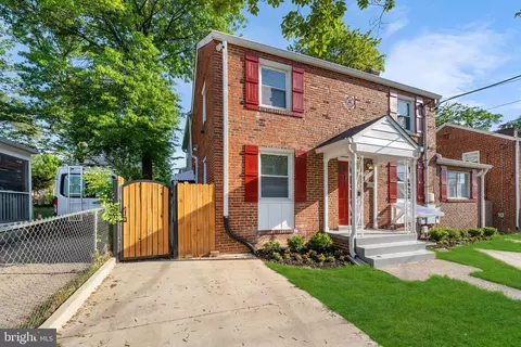 1006 Merrimac Dr, Silver Spring, MD 20903 photo 3
