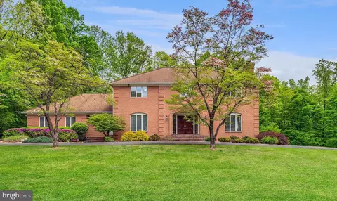 7309 Brookstone Ct, Potomac, MD 20854