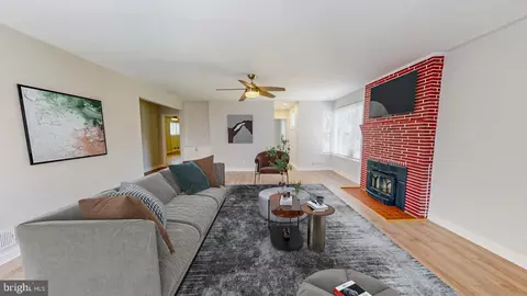 8600 Leonard Dr, Silver Spring, MD 20910