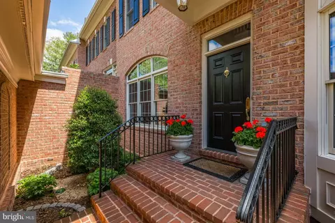 9604 Beman Woods Way, Potomac, MD 20854