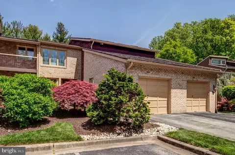 5955 Valerian Ln, North Bethesda, MD 20852