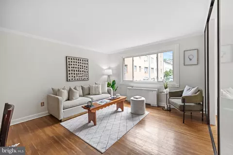 116 Lee Ave #207, Takoma Park, MD 20912