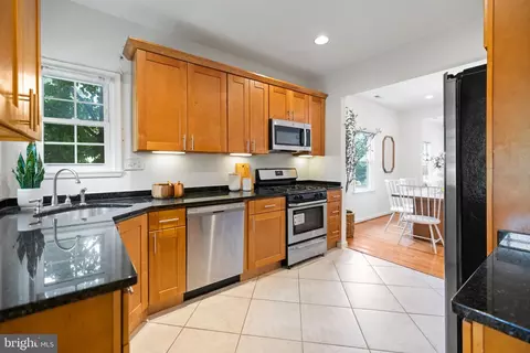 Kitchen - 801 Thayer Ave, Silver Spring, MD 20910 photo 4 of 4