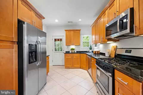 Kitchen - 801 Thayer Ave, Silver Spring, MD 20910 photo 3 of 4