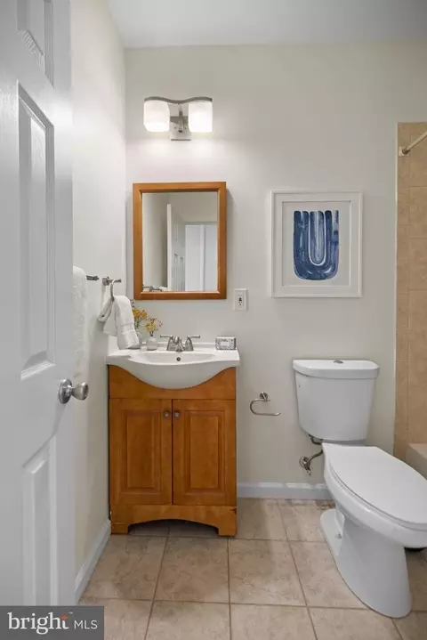Bath - 801 Thayer Ave, Silver Spring, MD 20910 photo 2 of 2