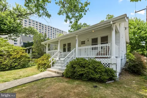 Exterior - 801 Thayer Ave, Silver Spring, MD 20910 photo 3 of 12