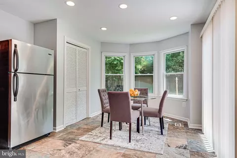 9810 Cherry Tree Ln, Silver Spring, MD 20901 photo 28