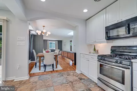 9810 Cherry Tree Ln, Silver Spring, MD 20901 photo 26