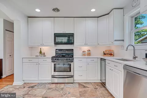 9810 Cherry Tree Ln, Silver Spring, MD 20901 photo 25