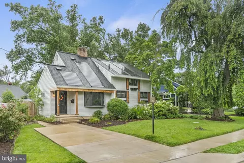 5815 Ridgway Ave, Rockville, MD 20851