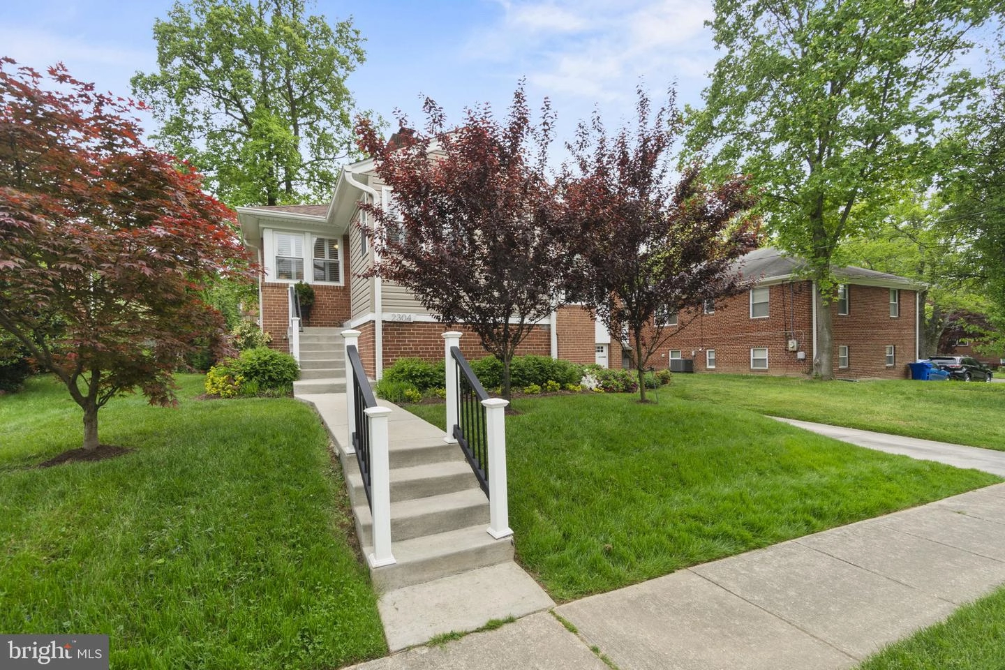 2304 Westview Dr, Silver Spring, MD 20910 photo 1