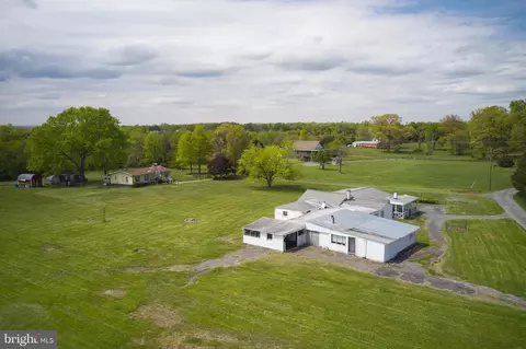 14761 Sugarland Rd, Poolesville, MD 20837 photo 4