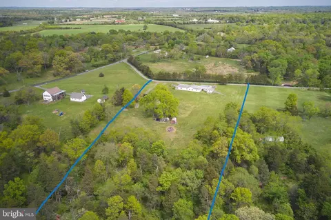14761 Sugarland Rd, Poolesville, MD 20837 photo 3