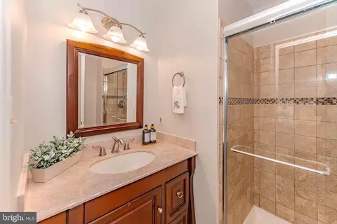 608 Suffield Dr, Gaithersburg, MD 20878 photo 18