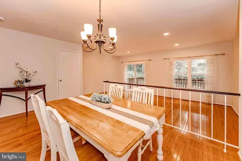 608 Suffield Dr, Gaithersburg, MD 20878 photo 8