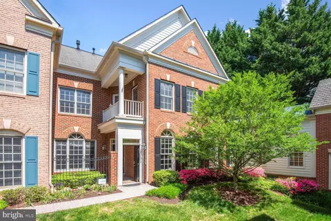 8509 Gavin Manor Ct #10, Chevy Chase, MD 20815