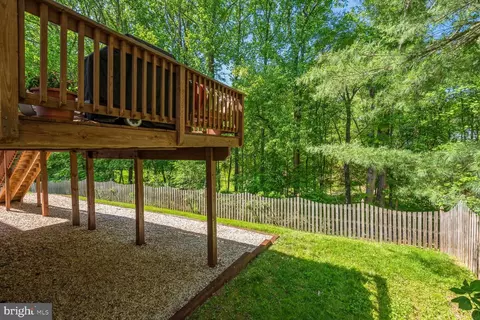 Exterior - 11505 Evelake Ct, North Potomac, MD 20878 photo 10 of 11