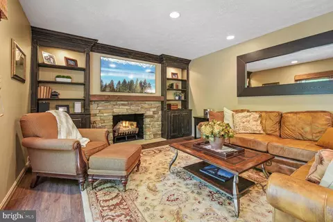 Living - 11505 Evelake Ct, North Potomac, MD 20878 photo 1 of 3