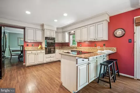 Kitchen - 11505 Evelake Ct, North Potomac, MD 20878 photo 1 of 5