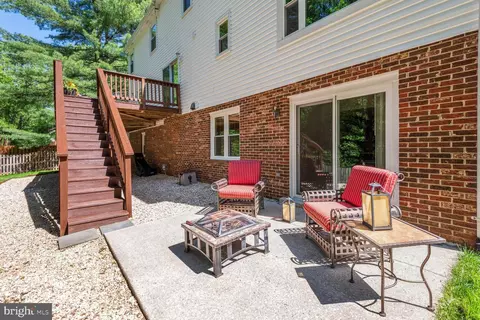 Exterior - 11505 Evelake Ct, North Potomac, MD 20878 photo 4 of 11