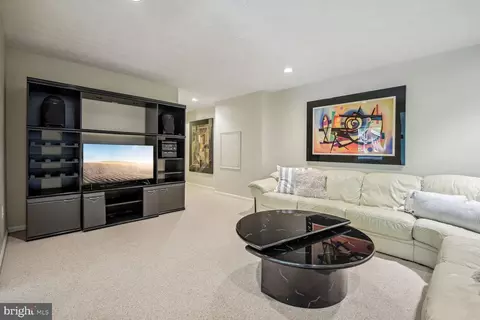Living - 11505 Evelake Ct, North Potomac, MD 20878 photo 3 of 3