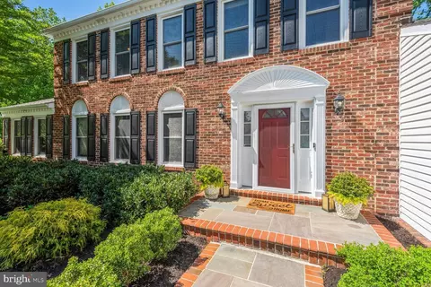 Exterior - 11505 Evelake Ct, North Potomac, MD 20878 photo 3 of 11